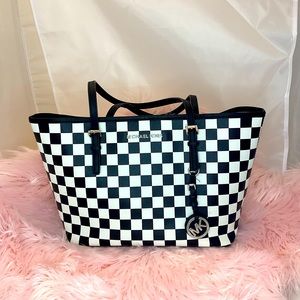 Michael Kors 2014 Checkered Jet Setter Tote Medium
